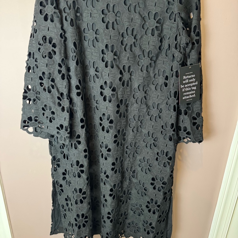 NWT Tuckernuck Noir Eyelet Hutton Dress Classy - Picture 10 of 13
